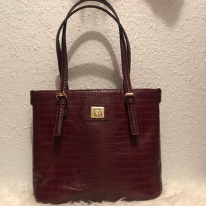 Priced to sell❗️Anne Klein wine purse